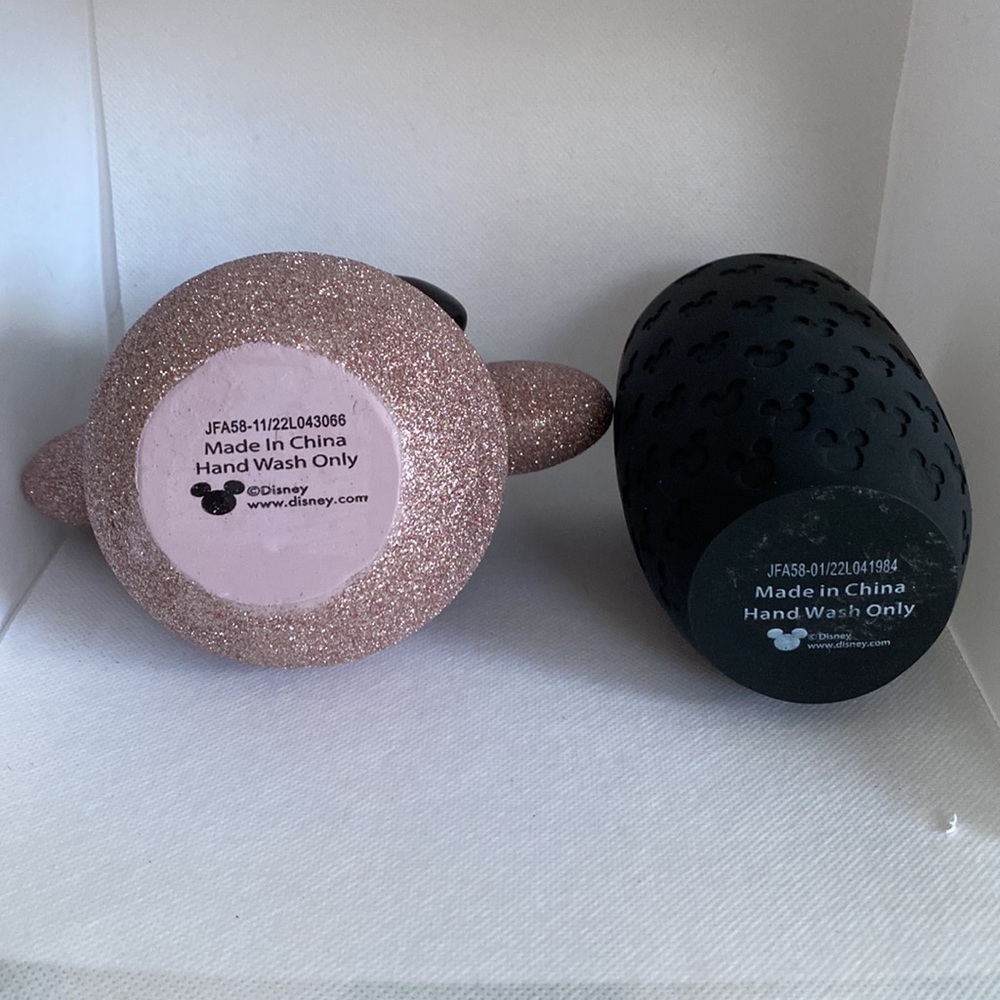 Disney Purple Glitter & Black Minnie Mouse Soap Dispenser & Toothbrush Holder - Picture 7 of 9